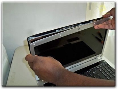 Замена экрана ноутбука Samsung в Мурманске